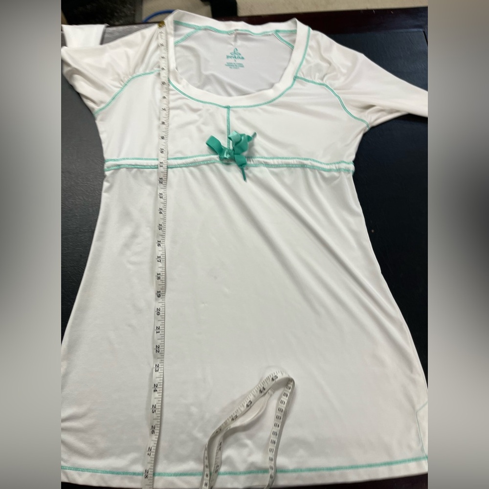 PrAna top size small - Picture 8 of 8